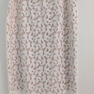 NWOT "BCBG Maxazria" White &Tan Lace Skirt with Zipper SIze M